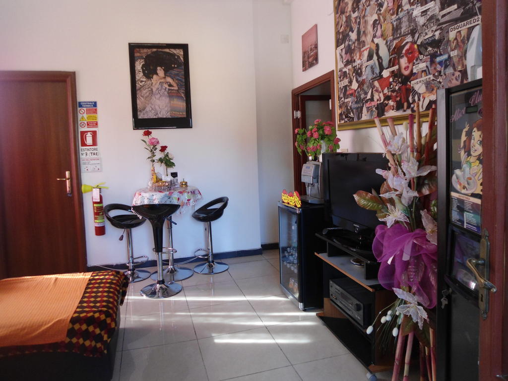 Hotel Houston Livorno - Struttura Esclusivamente Turistica - Not For Business Or Workers מראה חיצוני תמונה