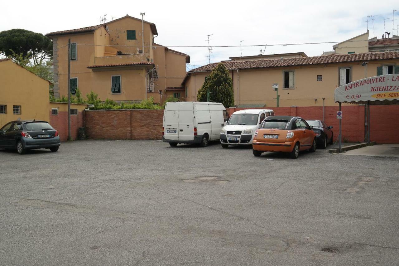 Hotel Houston Livorno - Struttura Esclusivamente Turistica - Not For Business Or Workers מראה חיצוני תמונה