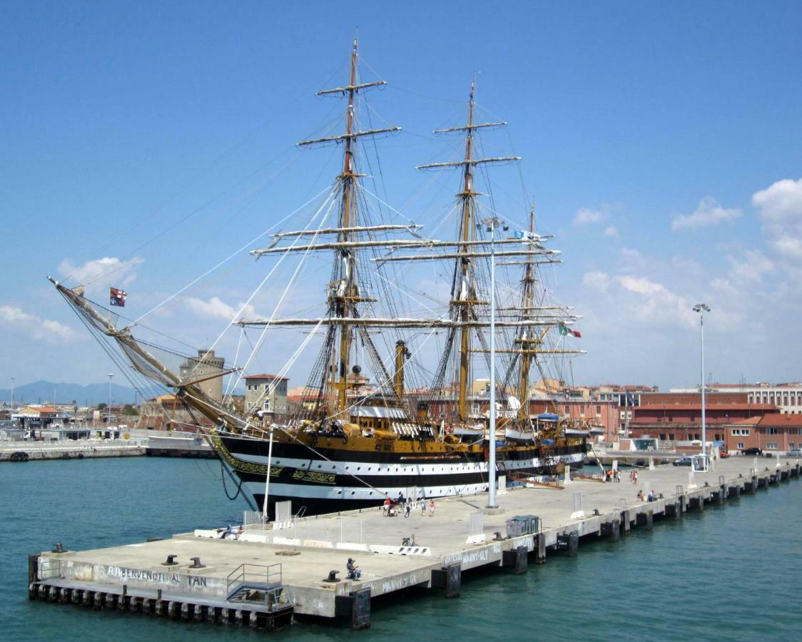 Hotel Houston Livorno - Struttura Esclusivamente Turistica - Not For Business Or Workers מראה חיצוני תמונה