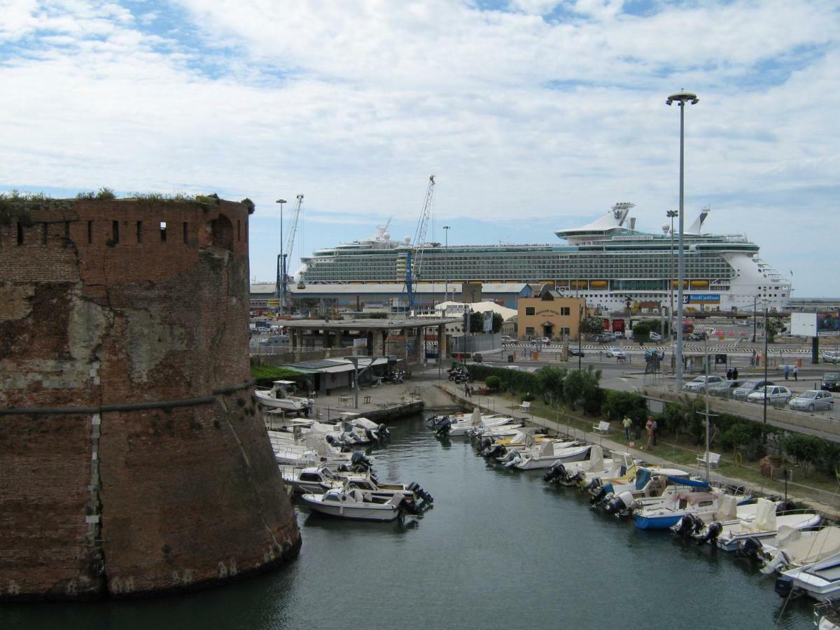 Hotel Houston Livorno - Struttura Esclusivamente Turistica - Not For Business Or Workers מראה חיצוני תמונה