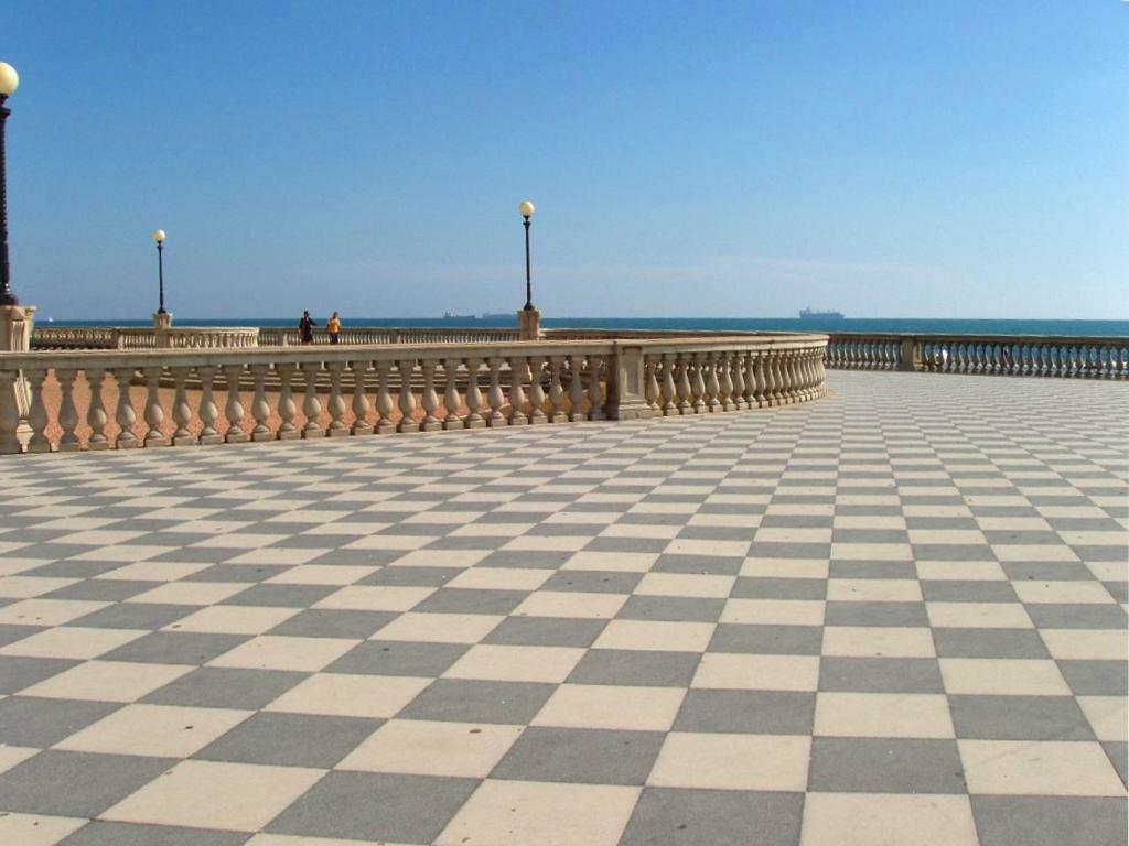 Hotel Houston Livorno - Struttura Esclusivamente Turistica - Not For Business Or Workers מראה חיצוני תמונה