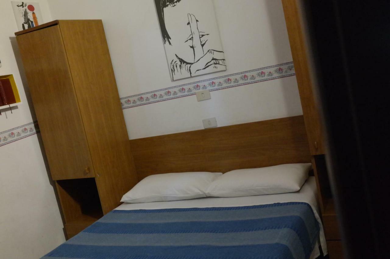 Hotel Houston Livorno - Struttura Esclusivamente Turistica - Not For Business Or Workers מראה חיצוני תמונה
