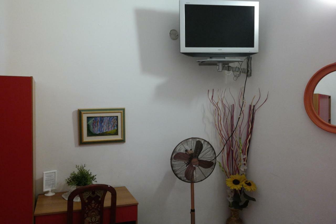 Hotel Houston Livorno - Struttura Esclusivamente Turistica - Not For Business Or Workers מראה חיצוני תמונה