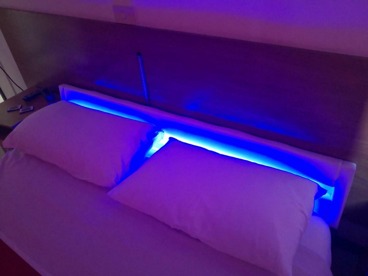 Hotel Houston Livorno - Struttura Esclusivamente Turistica - Not For Business Or Workers מראה חיצוני תמונה